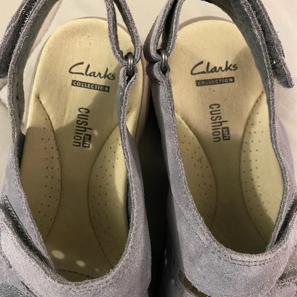 NWOT Clark’s Blue Suede Sandals - Picture 4 of 6